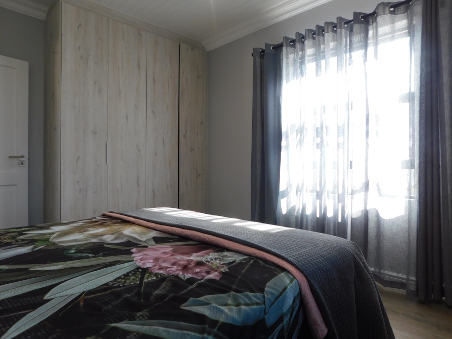 4 Bedroom Property for Sale in Parklands North Western Cape